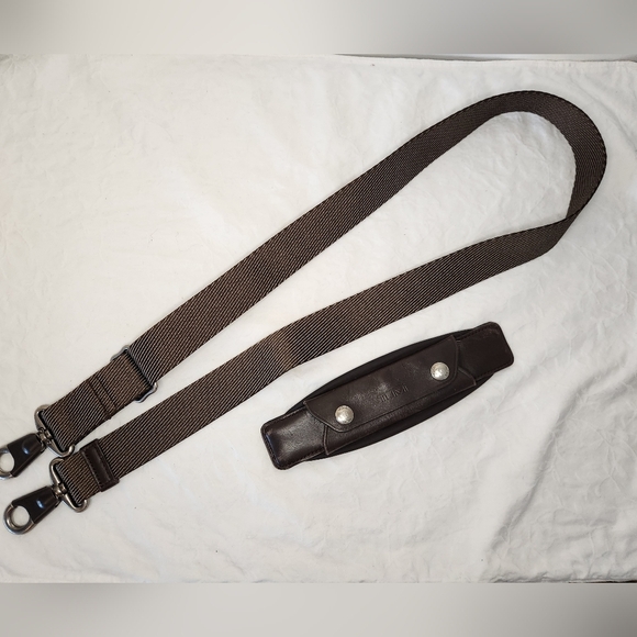 Tumi Messenger Laptop Bag Travel Set - Picture 9 of 16